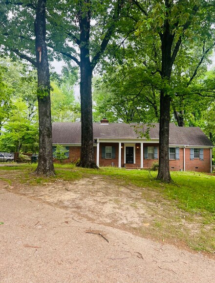 1040 Bluebird Rd, Memphis, TN 38116