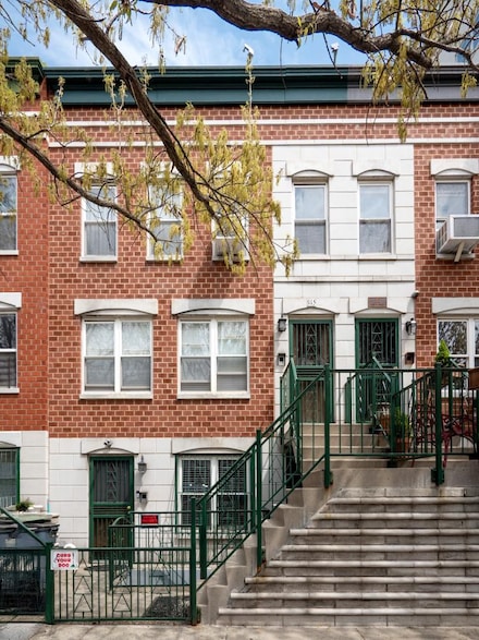 115 W 117th St, New York, NY 10026
