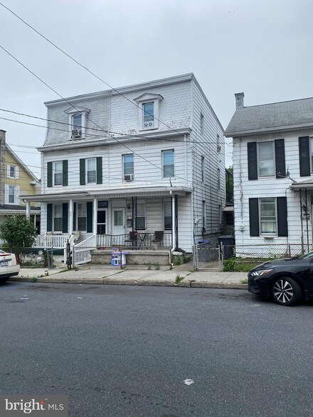 215 Lincoln St, Steelton, PA 17113