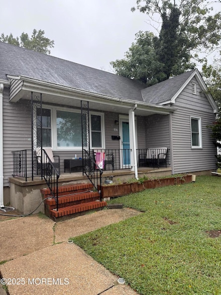 17 Wyckoff St, Deal, NJ 07723