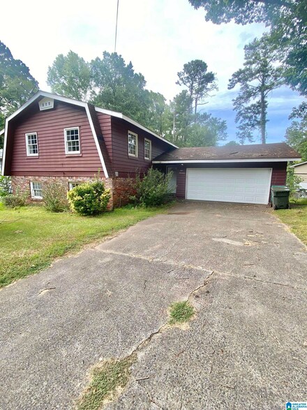 417 Argonne Dr NE, Center Point, AL 35215