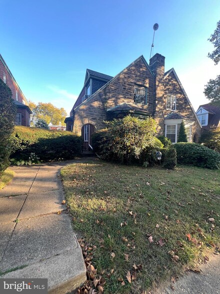 418 Wadsworth Ave, Philadelphia, PA 19119
