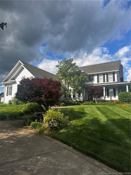 10028 Whispering Wind Dr, Greenville, IN 47124