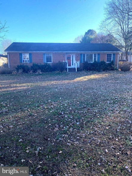 215 Brooke Rd, Fredericksburg, VA 22405
