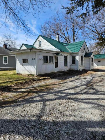 510 7th Ave Unit 1 and 2, Coralville, IA 52241