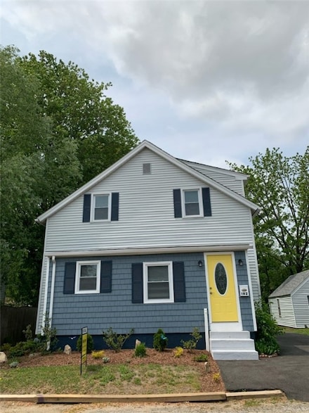 192 Pettaconsett Ave, Warwick, RI 02888