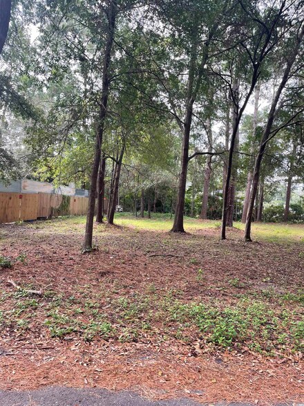 587 Gilmore Ave, Murrells Inlet, SC 29576