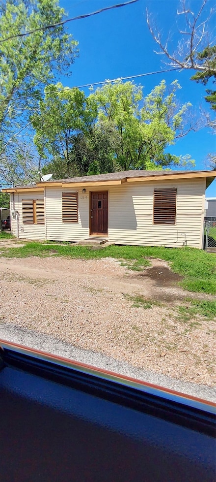 12010 21st St, Santa Fe, TX 77510