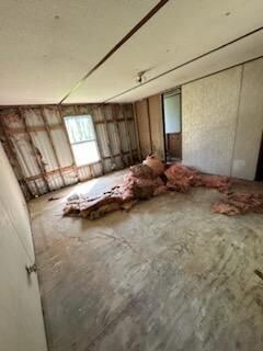 17891 Lakeview Dr, Porter, TX 77365
