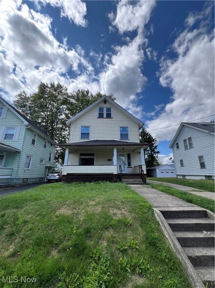 501 4th St, Struthers, OH 44471