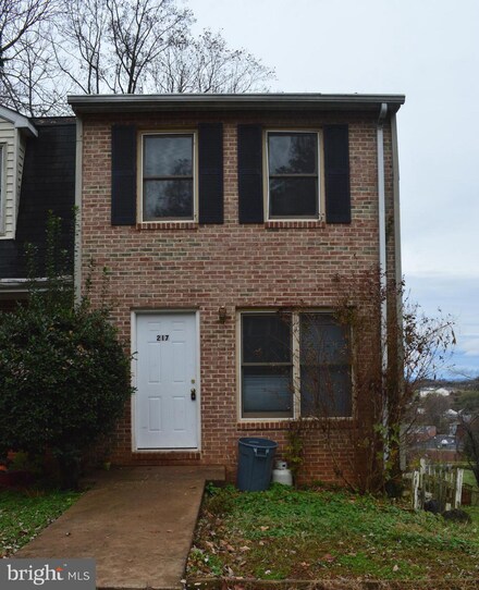 217 Harper Dr, Orange, VA 22960