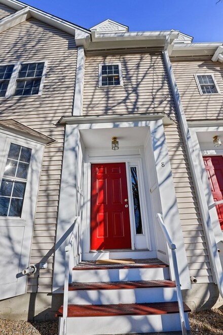 555 Main St Unit 8, Woburn, MA 01801