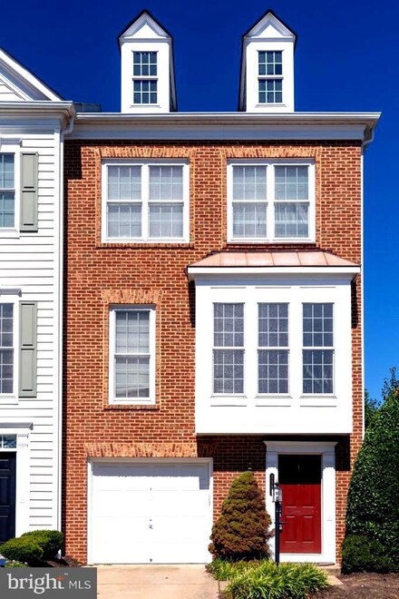 2391 Brookmoor Ln, Woodbridge, VA 22191
