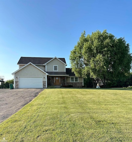 10058 Carroll Rd, Columbus, MI 48063