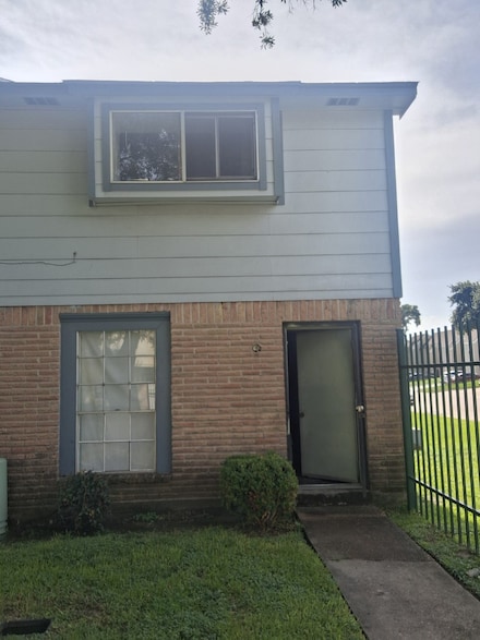 140 Goodson Dr Unit 140, Houston, TX 77060
