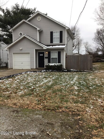 1812 Pershing Ave, Louisville, KY 40242