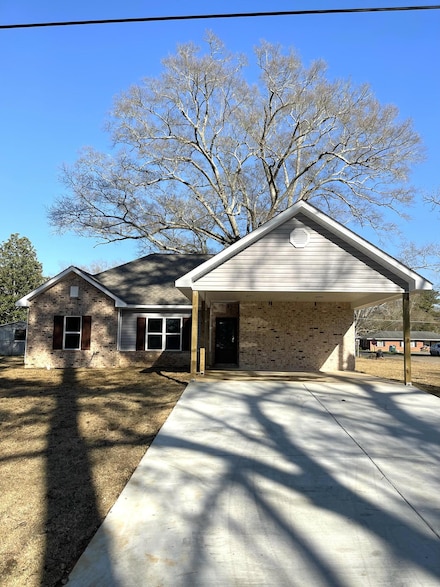 202 Clark St, Petal, MS 39465