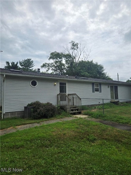 168 2nd St NW, Barberton, OH 44203