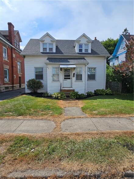 21 Manhattan Ave, Batavia, NY 14020