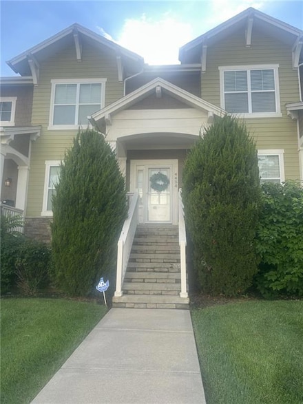 4450 Summit St, Kansas City, MO 64111