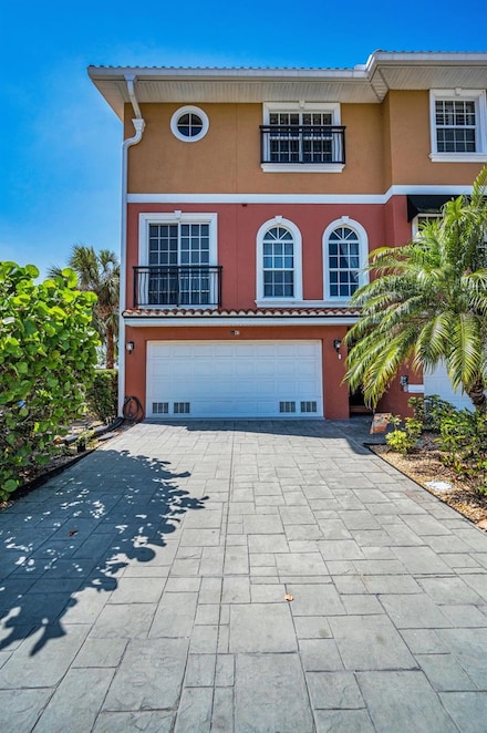 47 W Morgan St, Tarpon Springs, FL 34689