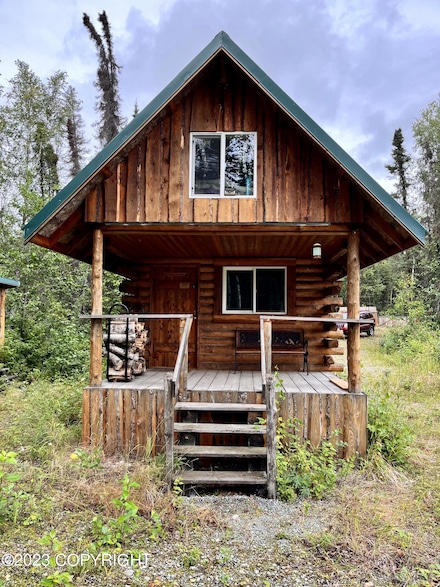 10880 W Cannon Dr, Big Lake, AK 99694