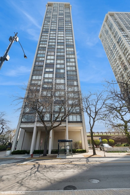 5455 N Sheridan Rd Unit 1606, Chicago, IL 60640