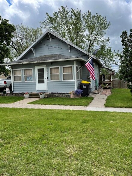 305 E Filmore St, Afton, IA 50830