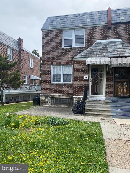 610 Longshore Ave, Philadelphia, PA 19111