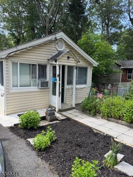 8 Cornell Way, Hopatcong, NJ 07843