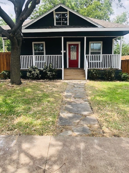 713 Mount Auburn Ave, Dallas, TX 75223