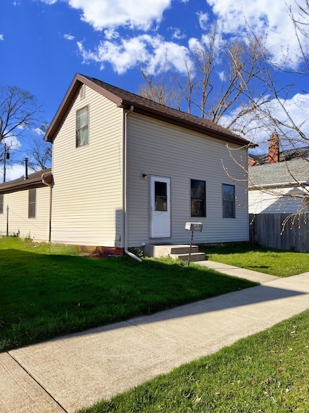 1109 Maple Ave, La Porte, IN 46350