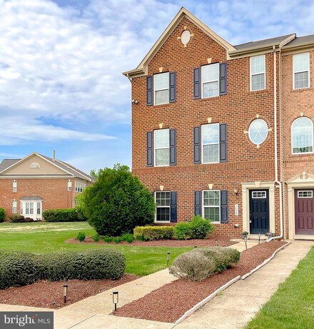 1029 Agricopia Dr, La Plata, MD 20646