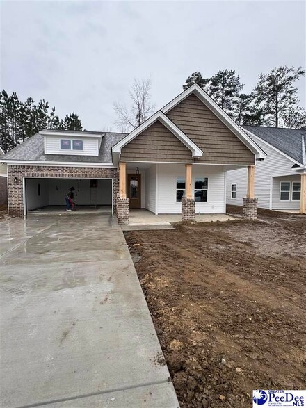 1042 Wessex Dr, Florence, SC 29501