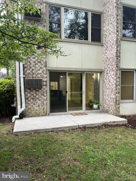 3301 S Leisure World Blvd Unit 991H, Silver Spring, MD 20906