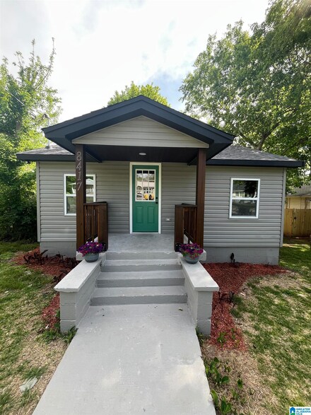 8417 Thomas Ave, Leeds, AL 35094