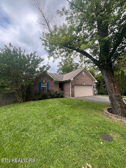 1333 Willmann Ln, Knoxville, TN 37919