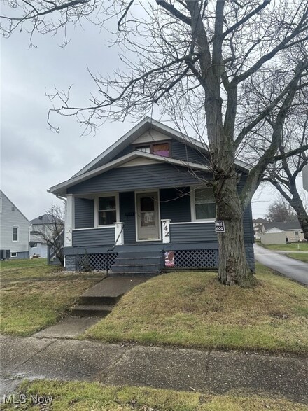 742 Caldwell St, Zanesville, OH 43701
