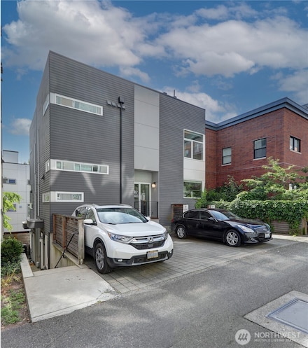 4109 SW Oregon St, Seattle, WA 98116