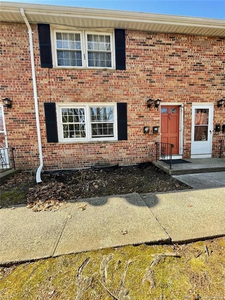 114 S Washington St Unit 24, Plainville, CT 06062