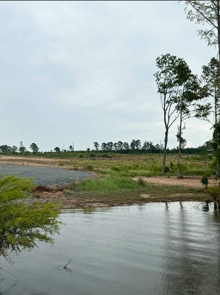 13 Killin Time Dr, Florien, LA 71429