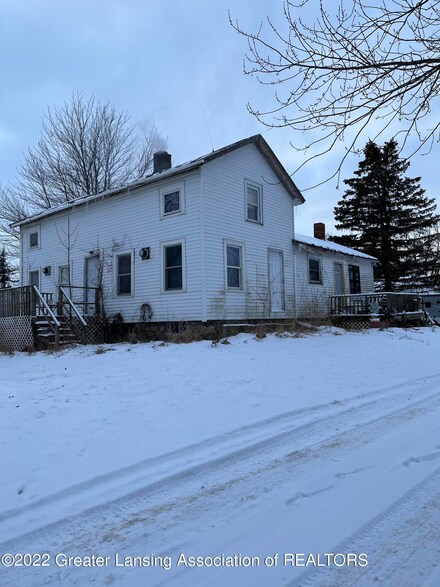 12581 Mulliken Rd, Mulliken, MI 48861