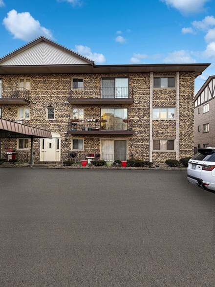 10607 Southwest Hwy Unit 2B, Worth, IL 60482
