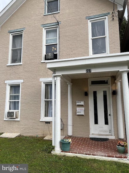 237 W King St, Chambersburg, PA 17201