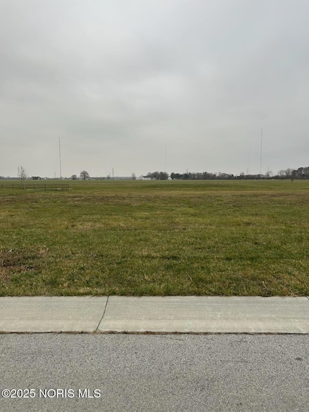 5560 Eagles Landing Dr, Oregon, OH 43616