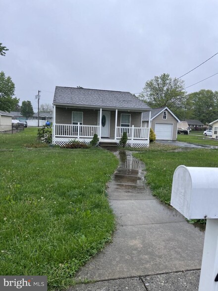 74 Harvard Rd, Pennsville, NJ 08070