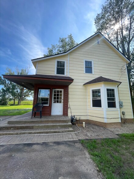 3912 413th Ave NE, Braham, MN 55006