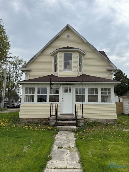 820 S Main St, Fostoria, OH 44830