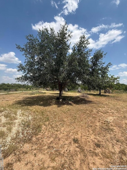 806 State Highway 132 N, Natalia, TX 78059