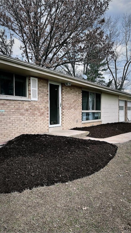 7 Northridge Hills Ct, Florissant, MO 63033